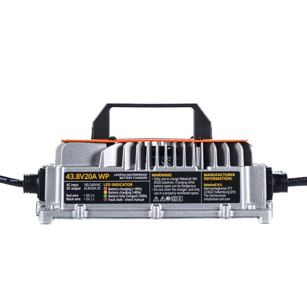 Rebelcell 43,8V 20A vedenpitävä LiFePO4 akkulaturi 36V akuille