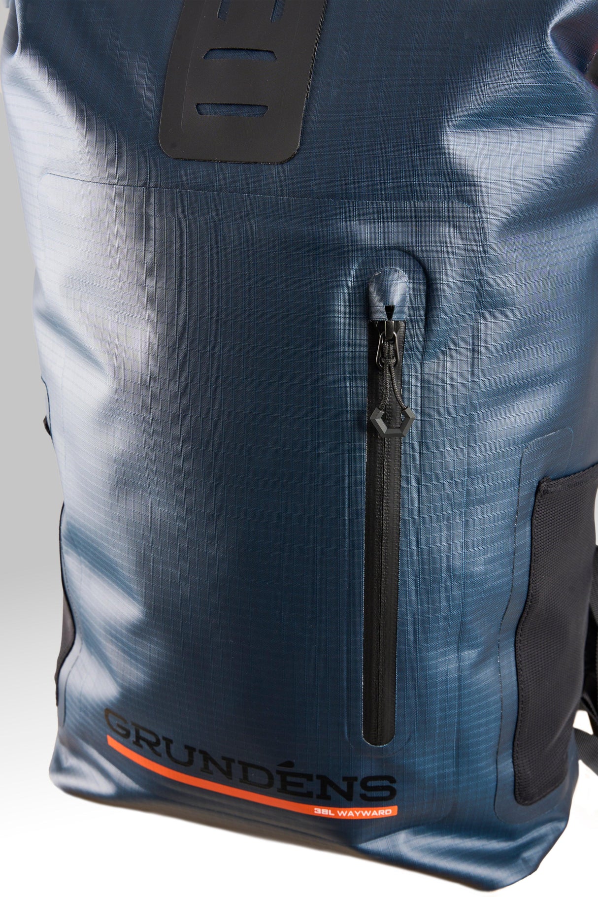 Grundens Wayward Roll Top Backpack 38 L Dark Navy reppu - Happy Angler