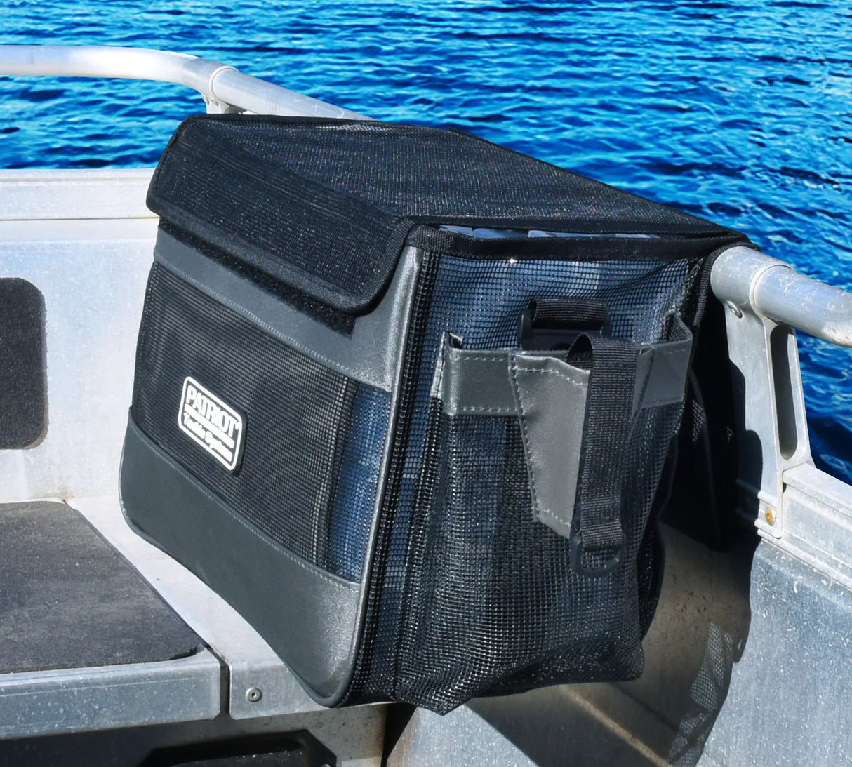 Patriot MultiBag vieherasialaukku + 3 rasiaa