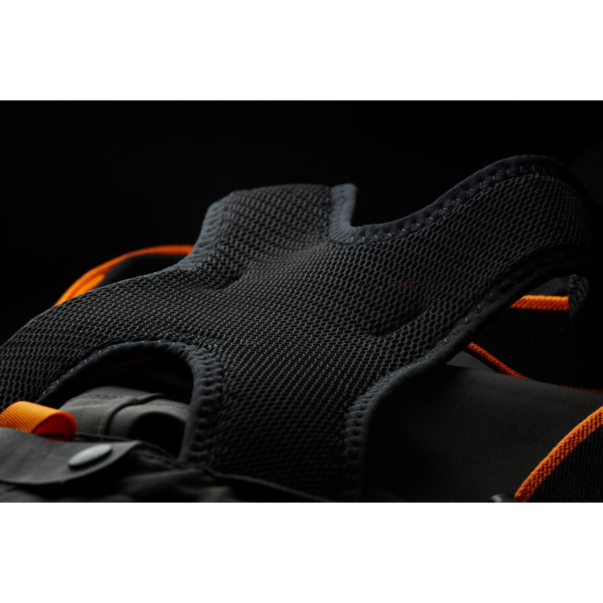 Savage Gear SG8 Chest kahluuhousut - Happy Angler