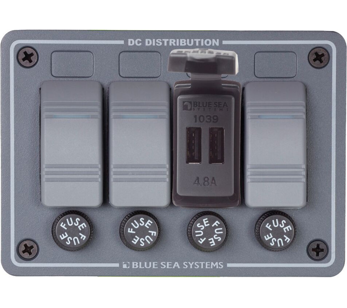 Blue Sea 2 x USB-A pistorasia suojakannella suorakaide