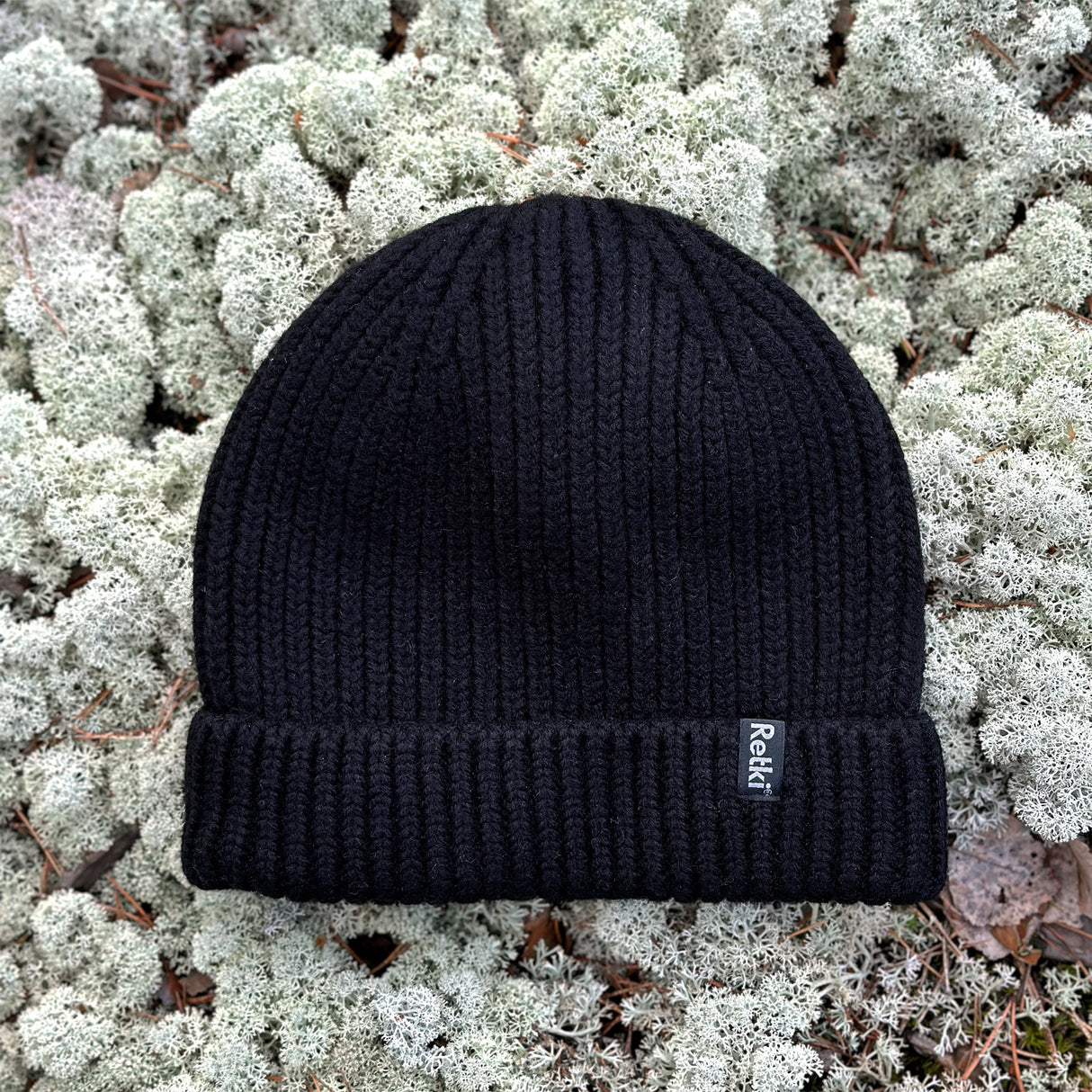 Retki 100 % Merino Chunky pipo musta