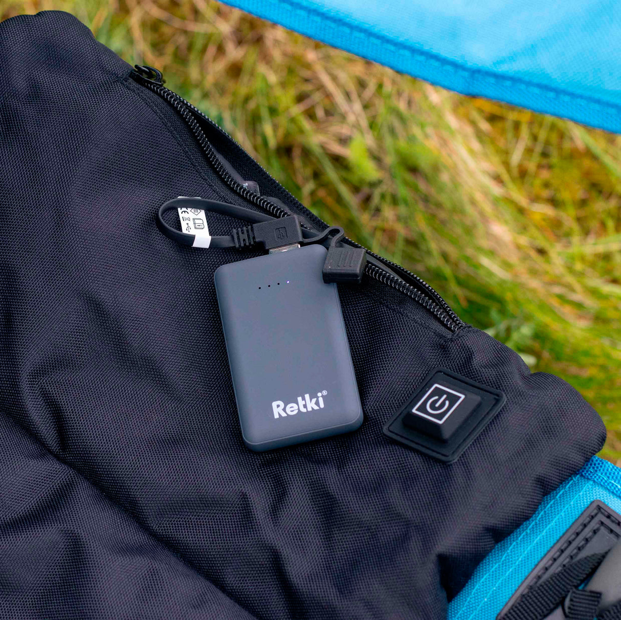 Retki lämmitettävä istuinalusta USB