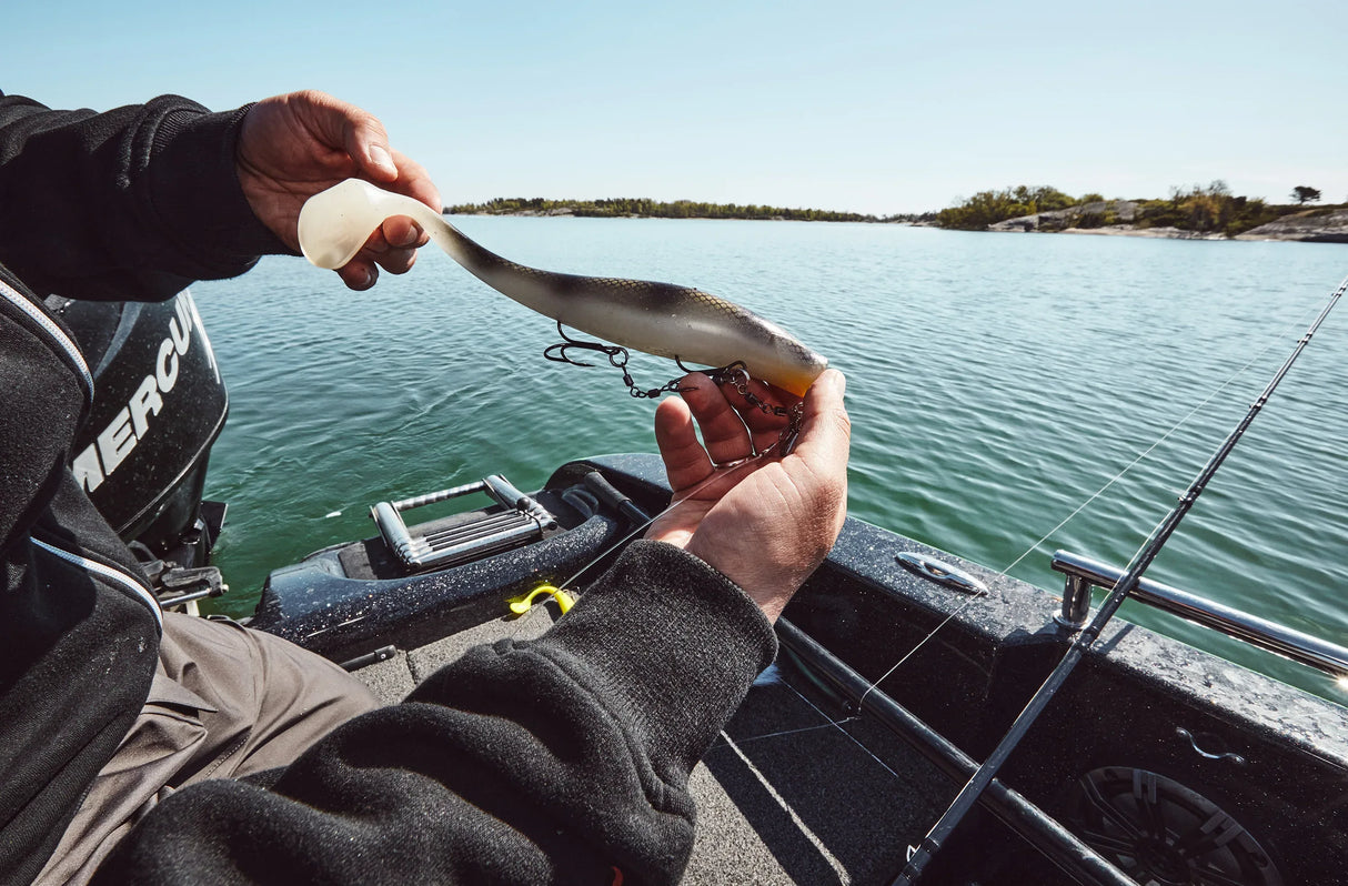 Lucky John Kubira Swim Shad 9" kalajigi + stinger - Happy Angler