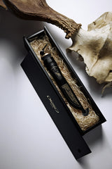 Marttiini Hirvi Black puukko lahjalaatikossa - Happy Angler