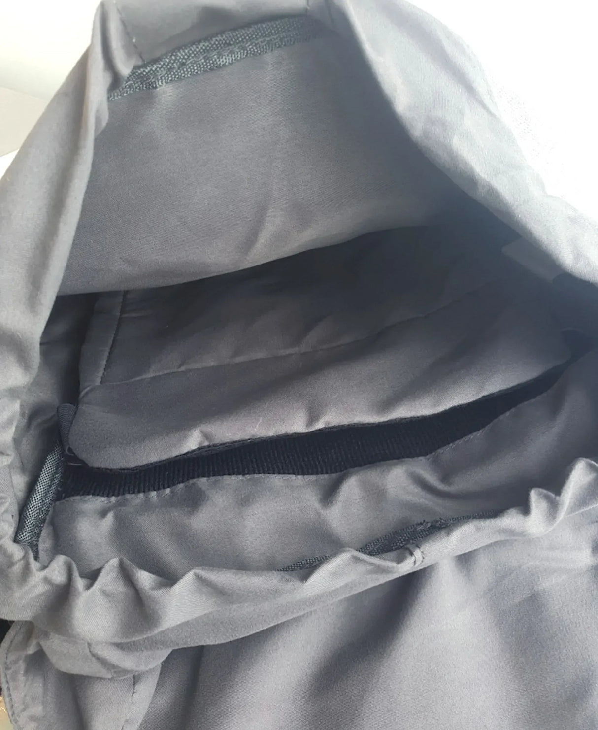 Summit Day Pack 19 L reppu läppäritaskulla - Happy Angler